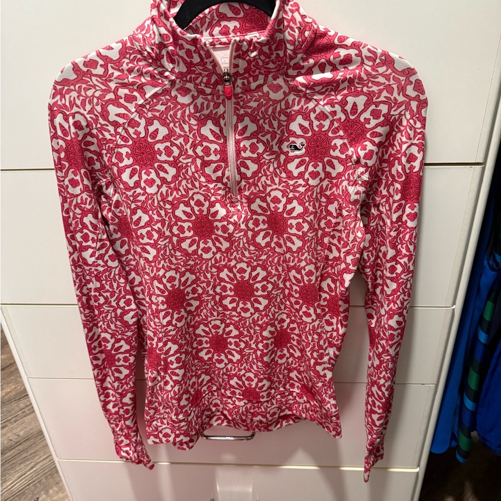 Vineyard Vines Red and White Patterned Top XS